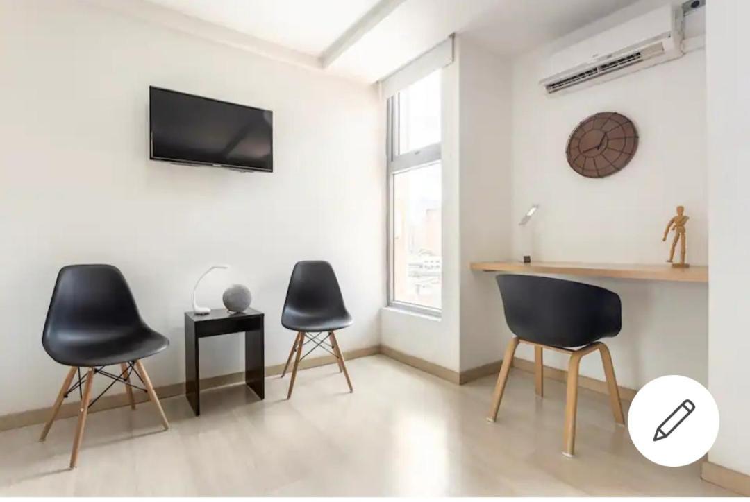 Beautiful & Comfortable Apartment In Laureles Medellín Eksteriør billede
